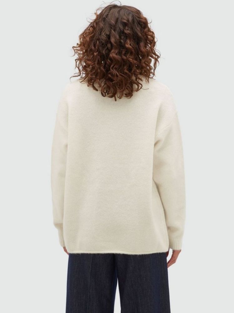  649 CLOUD WHITE